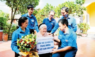 Tiếng vọng mùa thu lịch sử